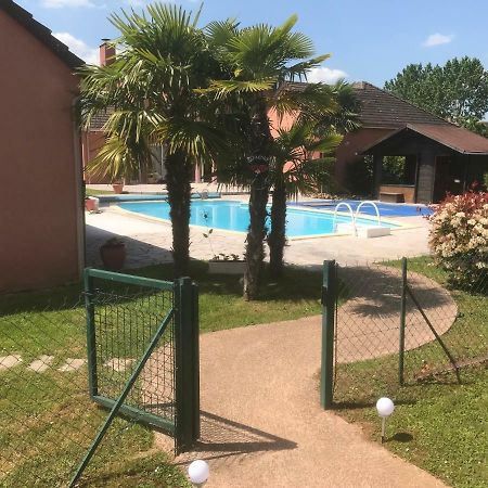 Chambres D'Hotes La Coloniale Varetz Екстер'єр фото