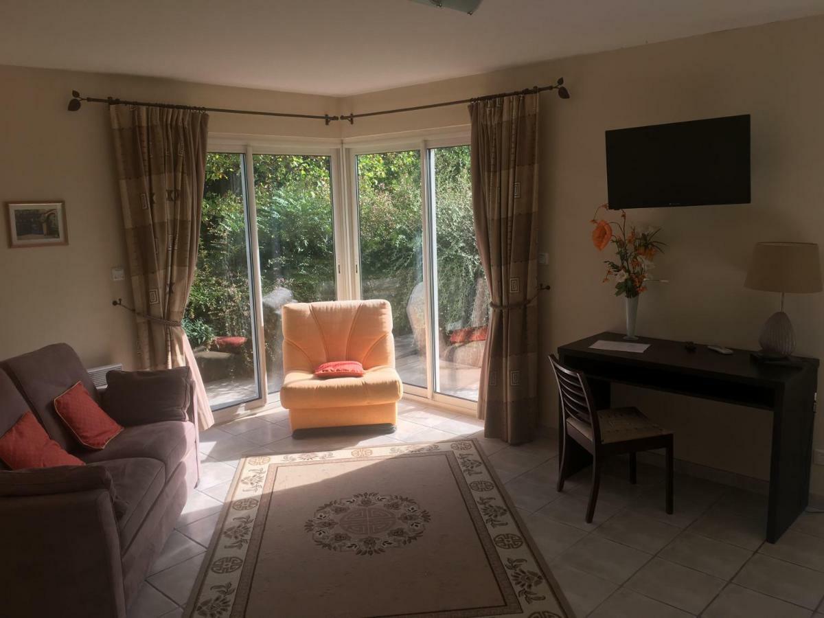 Chambres D'Hotes La Coloniale Varetz Екстер'єр фото